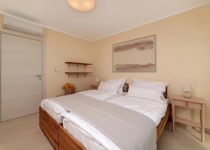 Sunny Icici- Sky Apartmán *