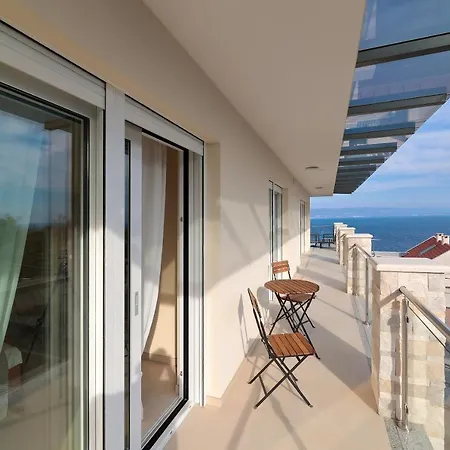 Sunny Icici- Sky Ičići